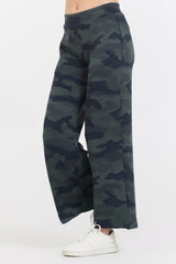 Onyx Camo Printed Cloud Fleece Flare Pant | Vintage Havana Women