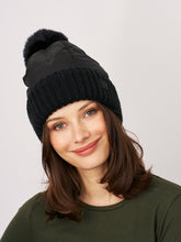 PUFFER POMPOM HAT - BLACK | Vintage Havana Women