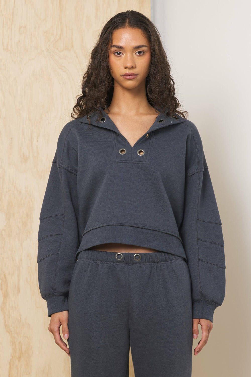 Surf Wash Henley Sweatshirt in Charcoal | Vintage Havana Women