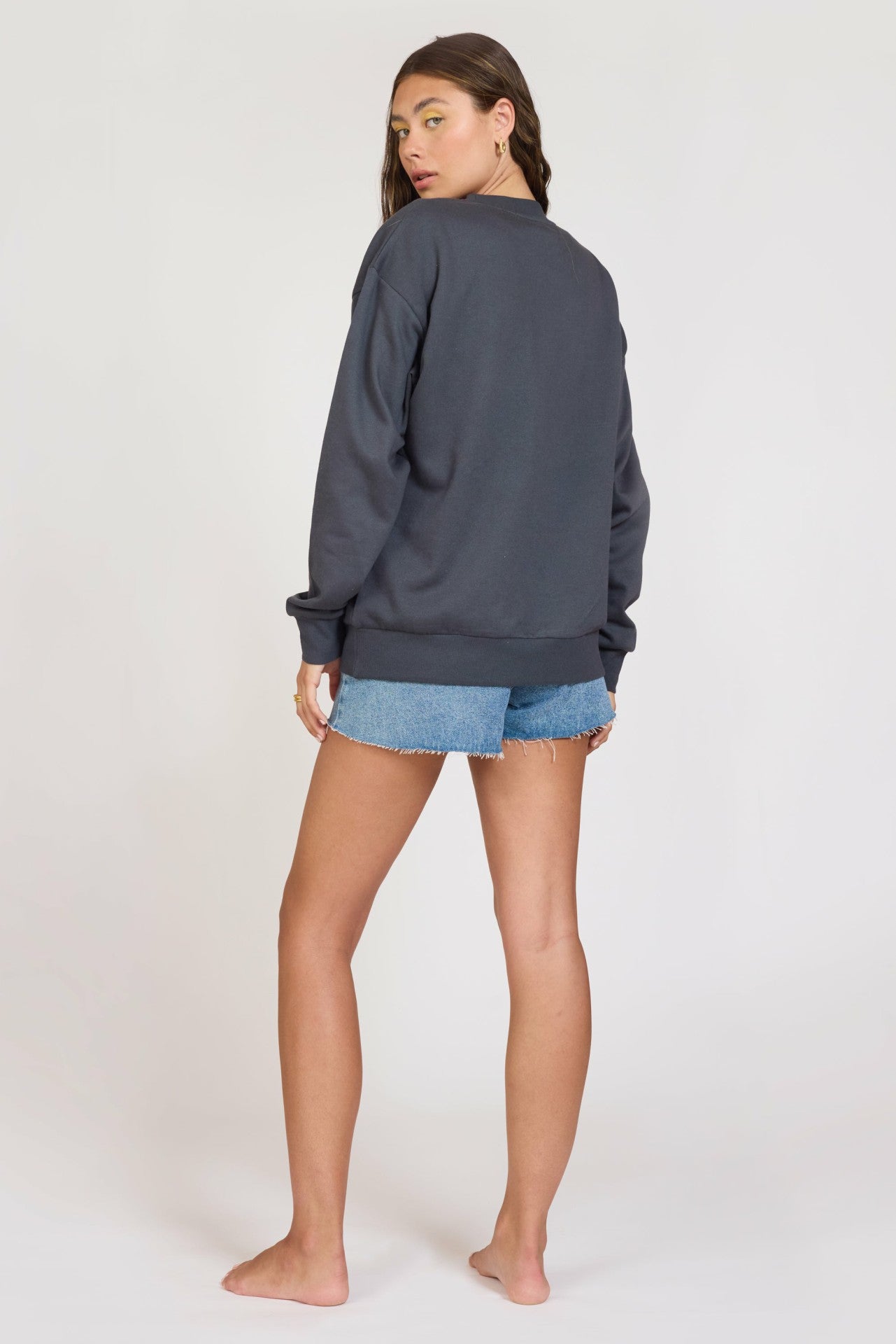 "Surf LA" Black Surf Wash Crewneck | Vintage Havana Women