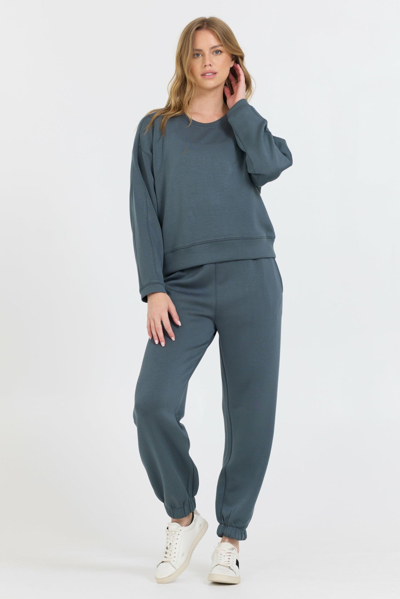 Mountain Grey Cloud Fleece Crewneck | Vintage Havana Women