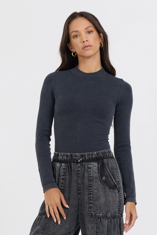 Washed Mountain Seamless Mock Neck Top | Vintage Havana Women