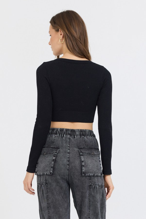 Black Seamless Long Sleeve V Neck | Vintage Havana Women