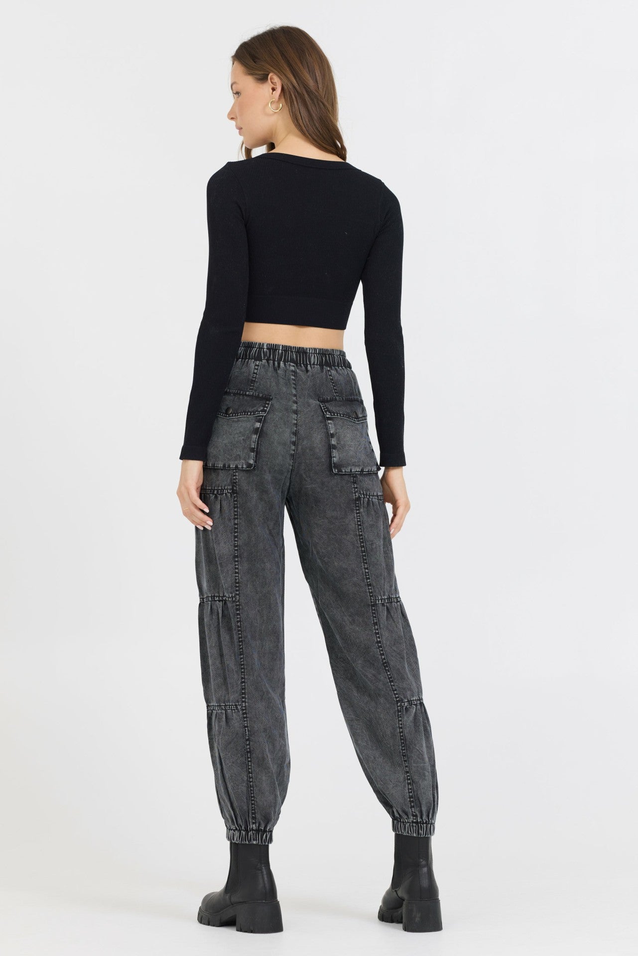 Black Seamless Long Sleeve V Neck | Vintage Havana Women