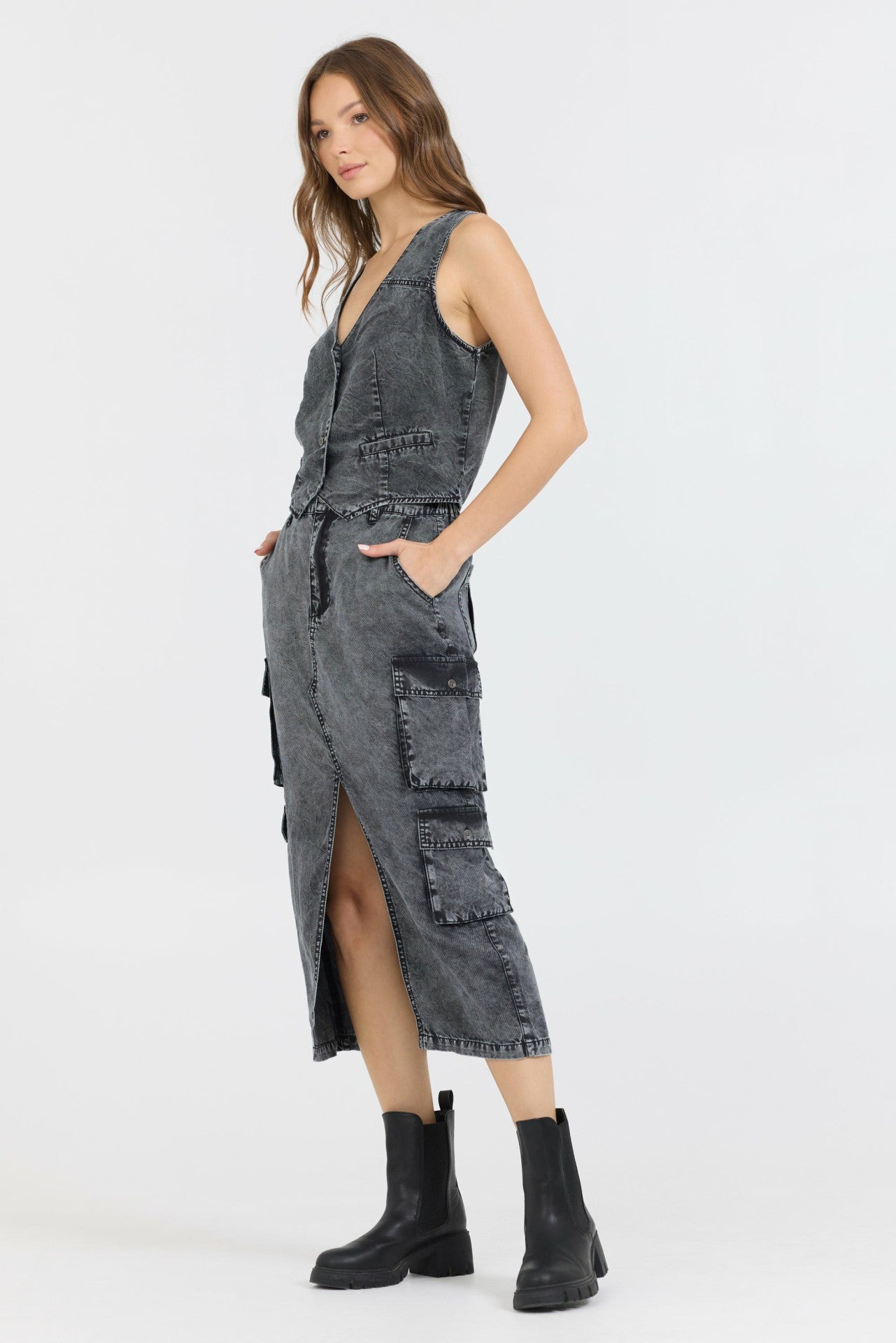 Washed Black Twill Button Front Vest Top | Vintage Havana Women