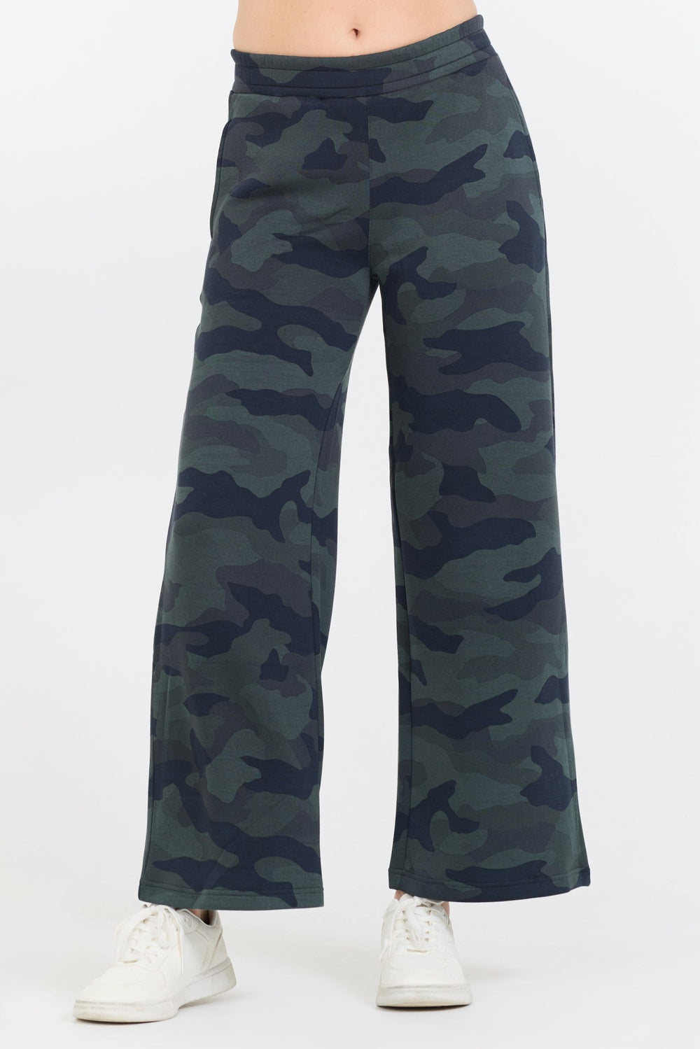 Onyx Camo Printed Cloud Fleece Flare Pant | Vintage Havana Women
