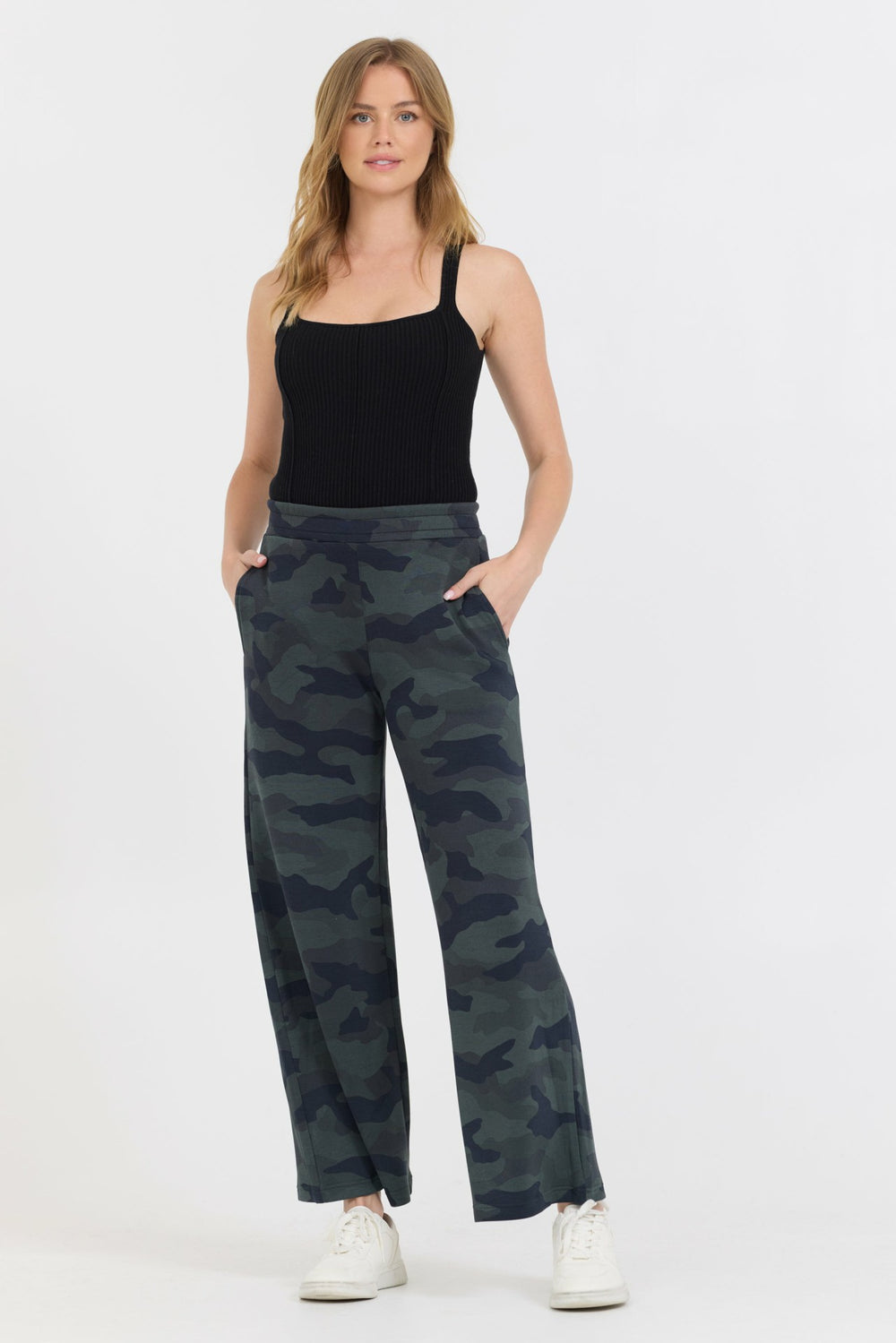 Onyx Camo Printed Cloud Fleece Flare Pant | Vintage Havana Women