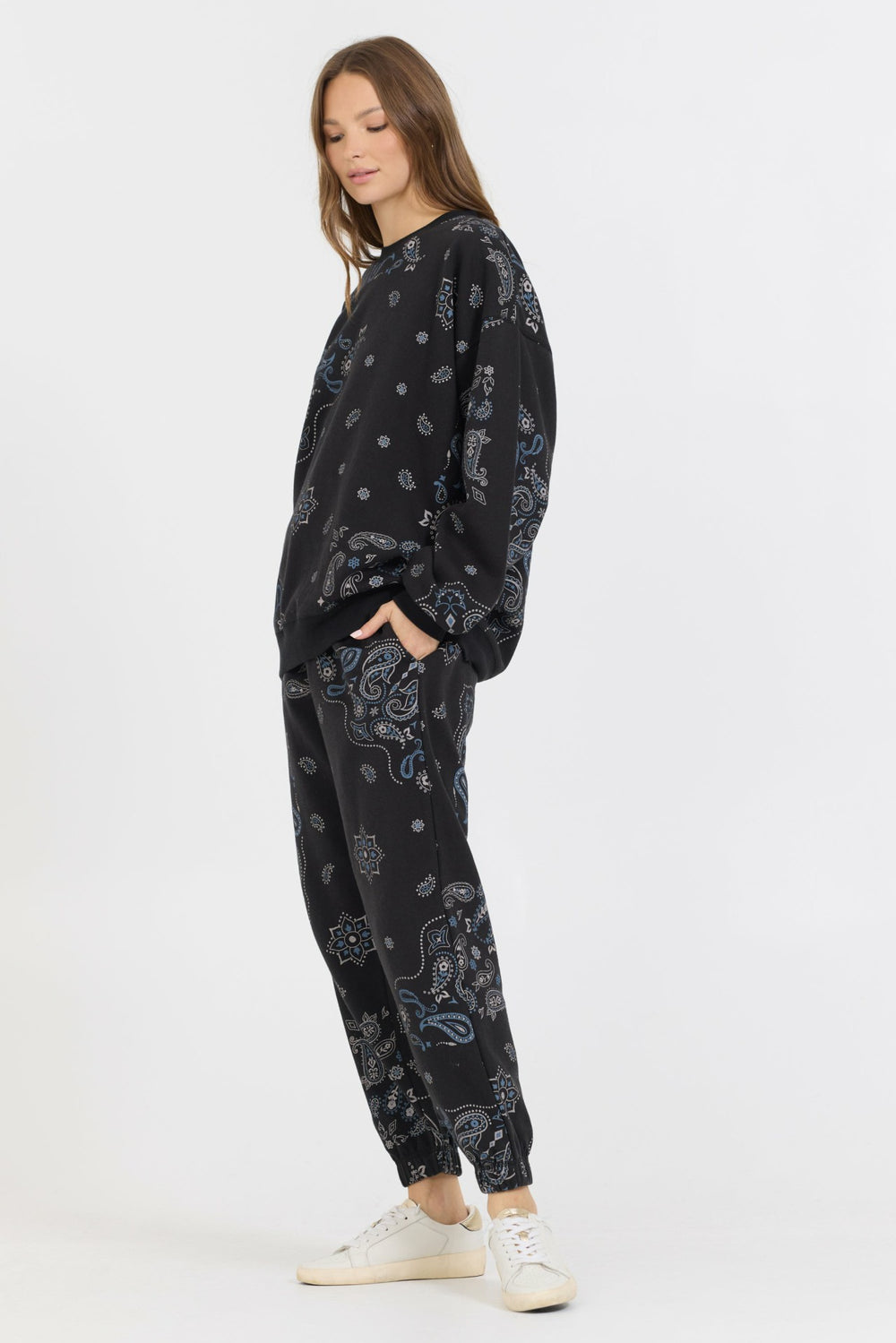 Black Bandana Printed Fleece Crewneck | Vintage Havana Women