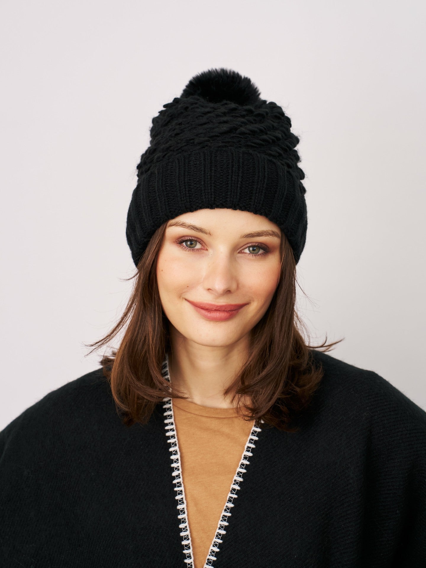 TURN UP POMPOM HAT - BLACK | Vintage Havana Women