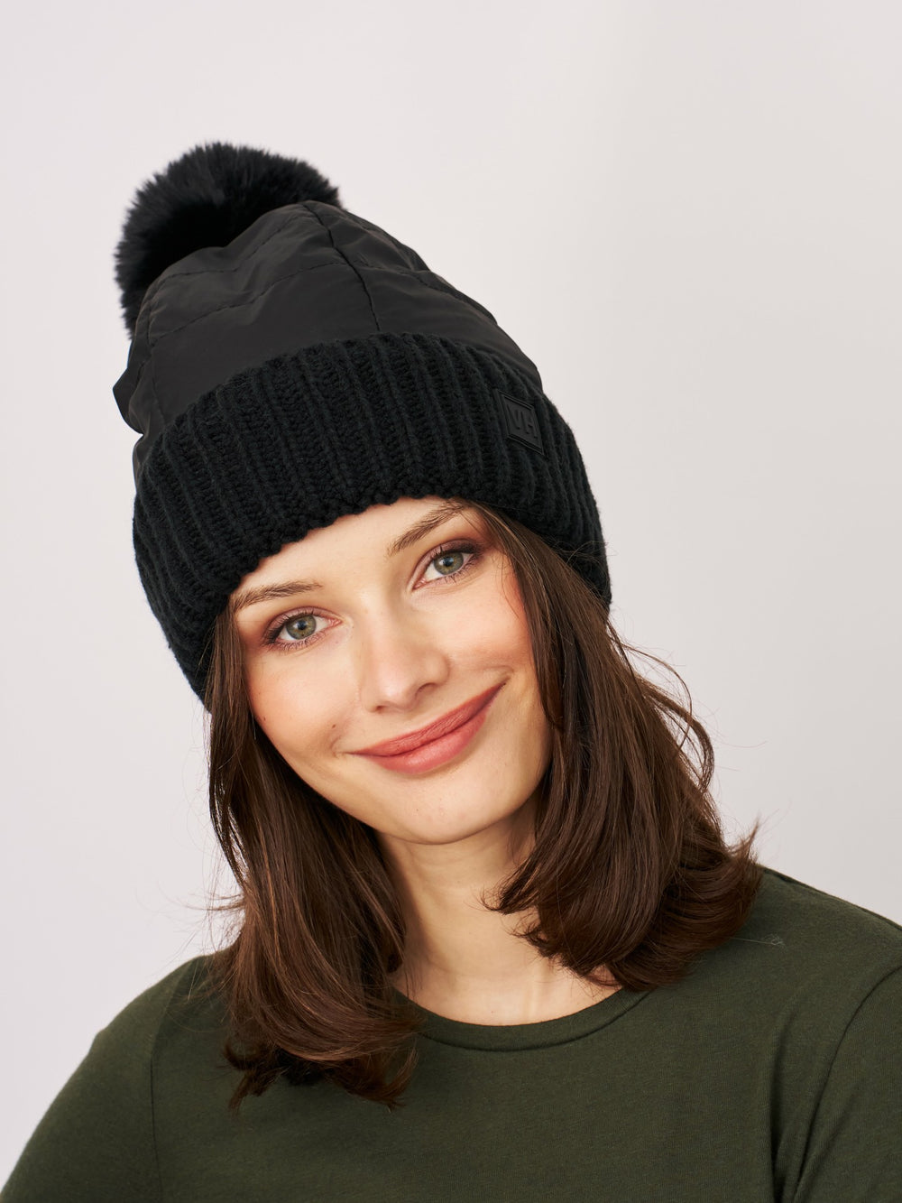 PUFFER POMPOM HAT - BLACK | Vintage Havana Women