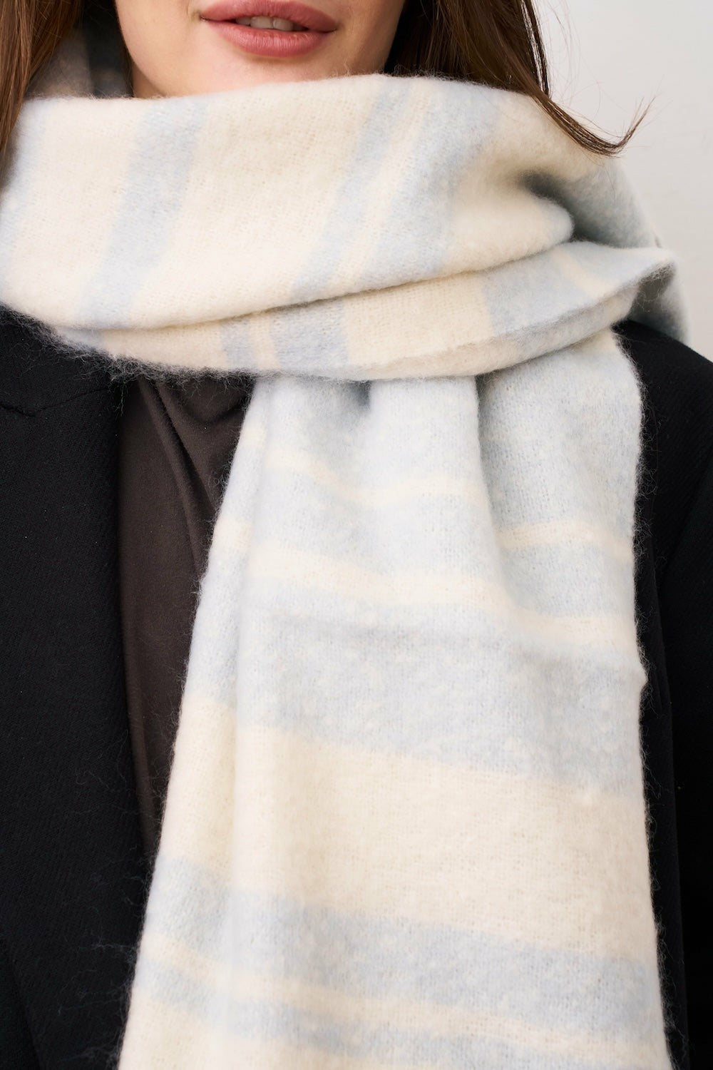 STRIPE BRUSH TASSEL SCARF - BLUE | Vintage Havana Women
