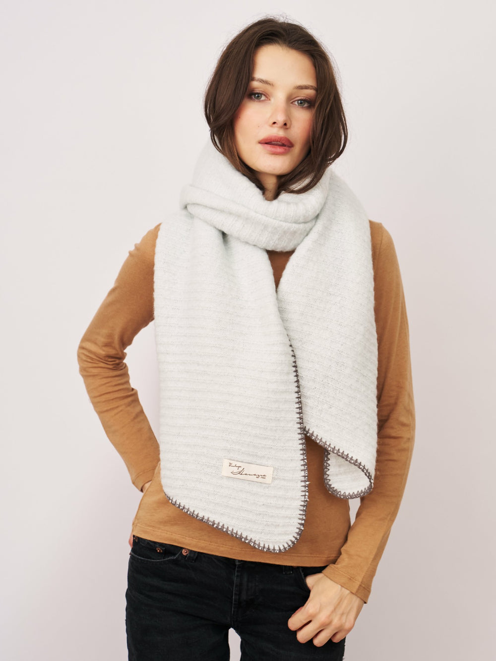 BLANKET STITCH KNIT SCARF - GREY/CHARCOAL | Vintage Havana Women
