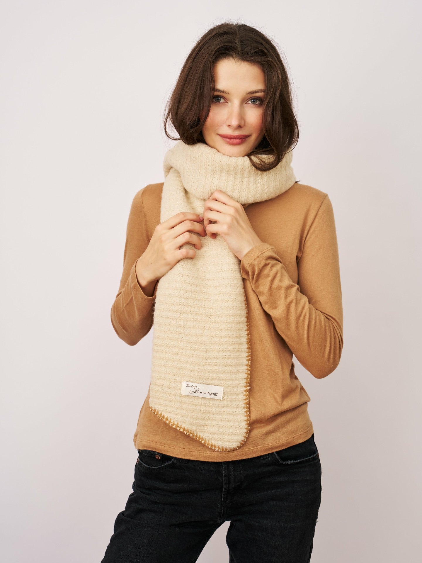 BLANKET STITCH KNIT SCARF - IVORY/WHEAT | Vintage Havana Women