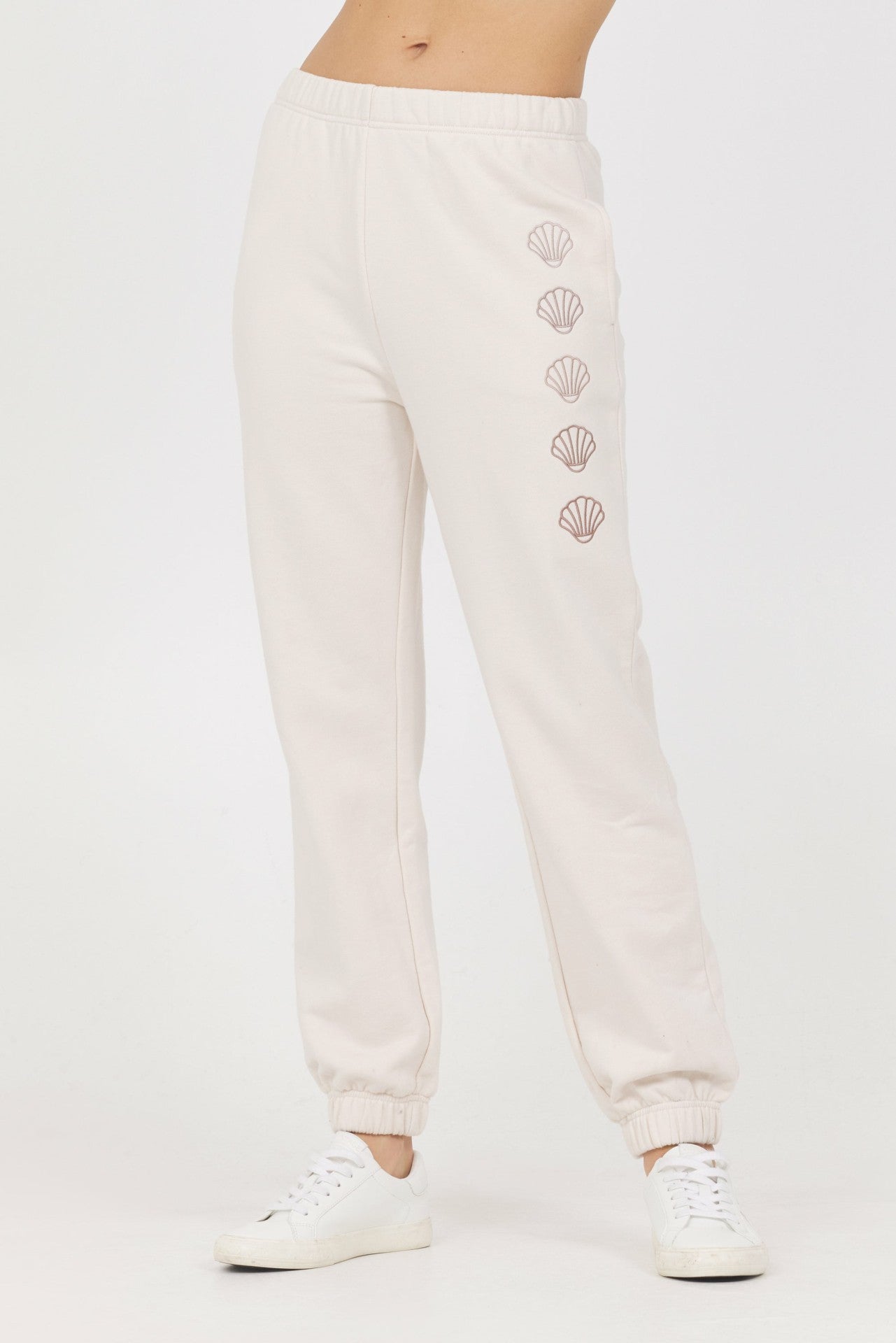 EMBROIDERED FRENCH TERRY JOGGERS | Vintage Havana Women