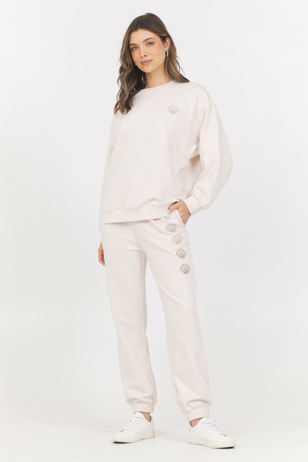 EMBROIDERED FRENCH TERRY JOGGERS | Vintage Havana Women