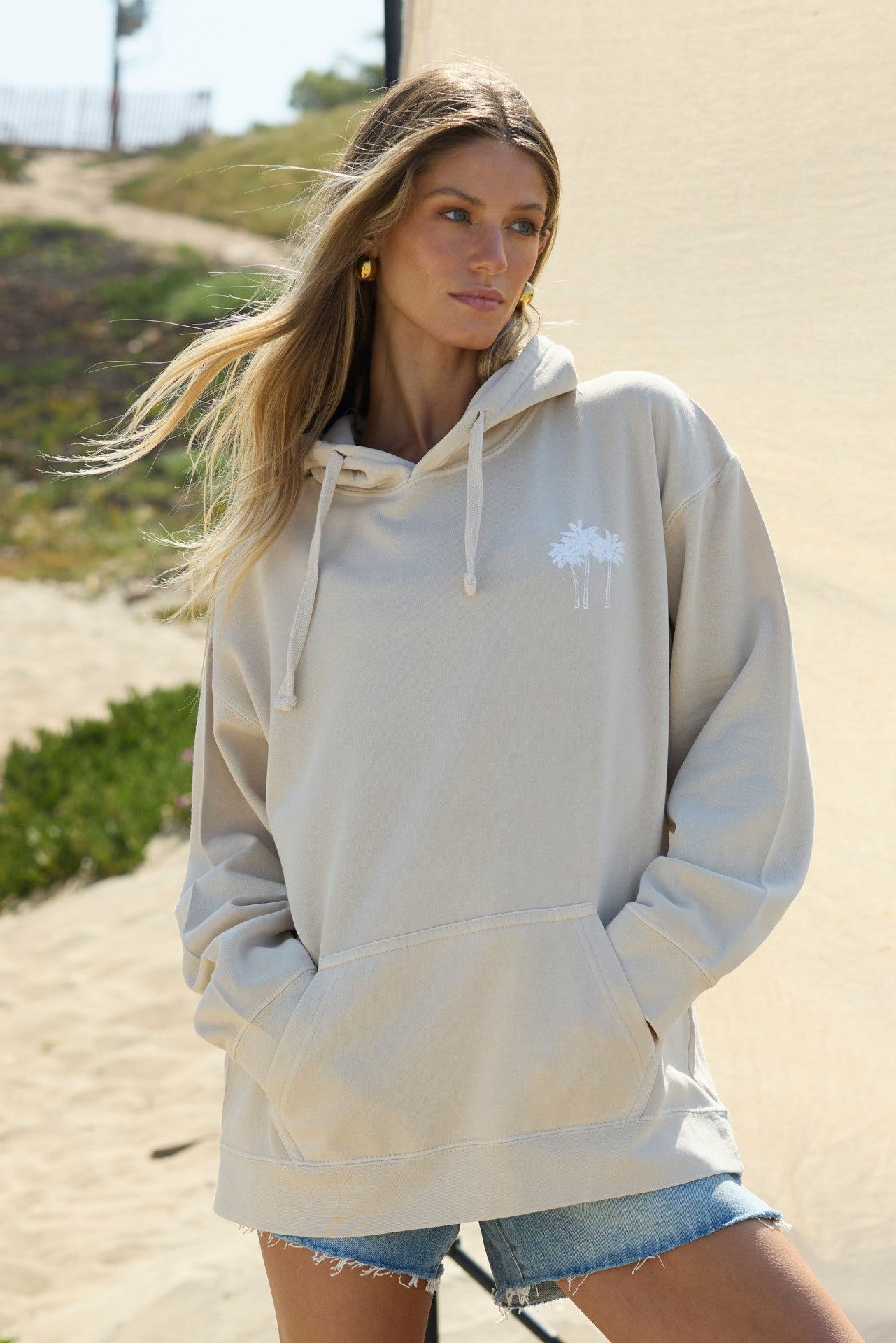 Palm Tree Garment Dye Hoodie | Vintage Havana Women