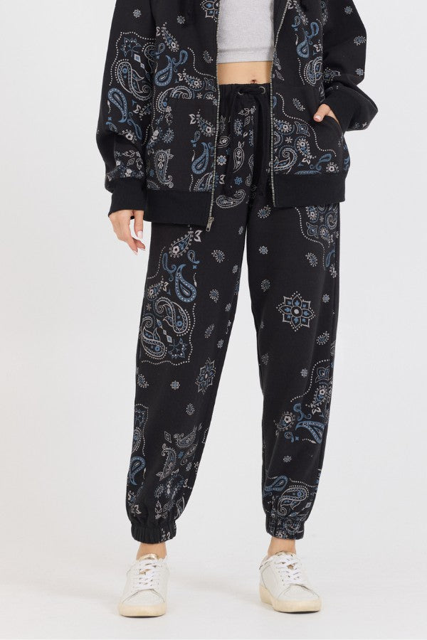 Black Bandana Printed Crew + Jogger 2-Piece Set | Vintage Havana Women