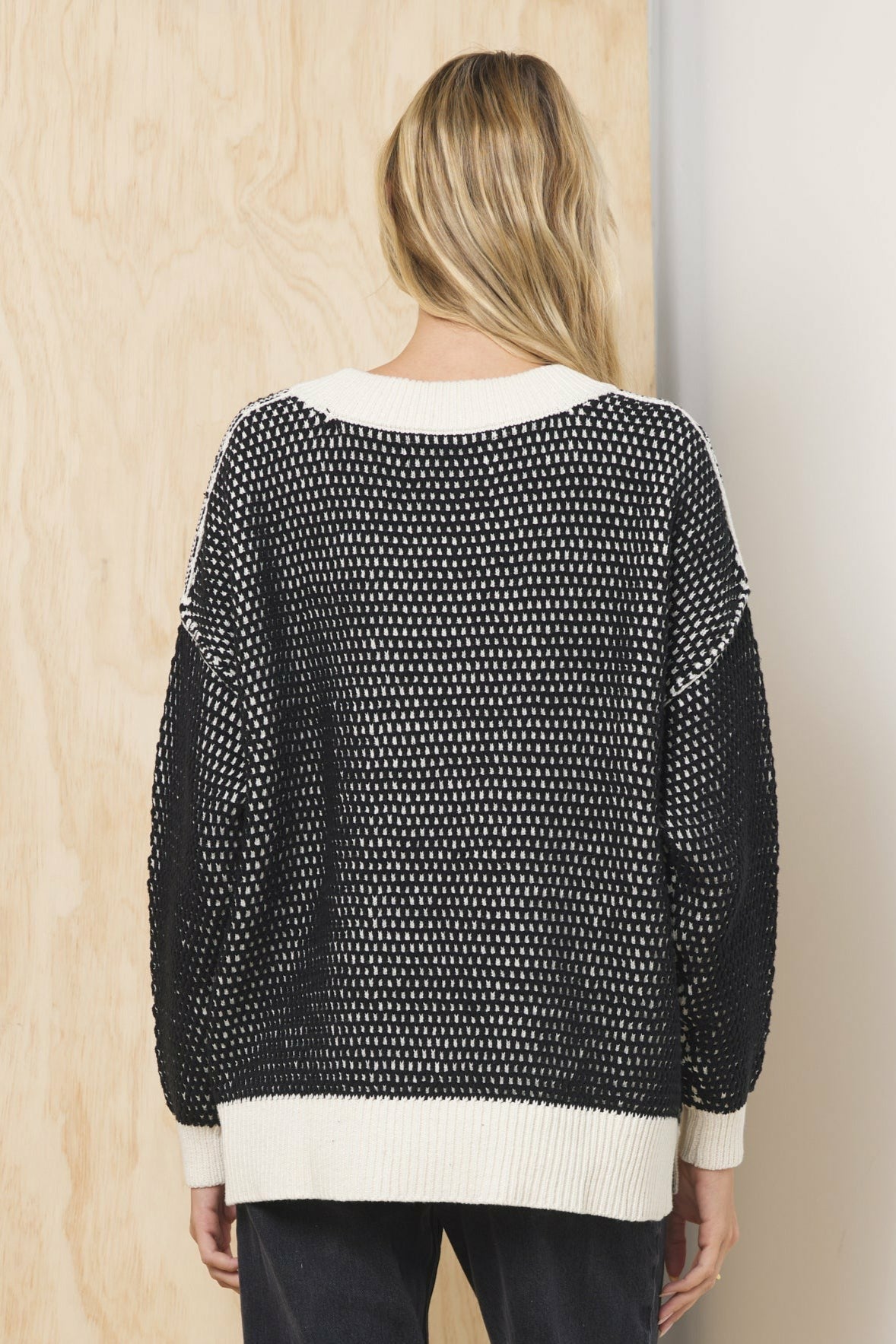 Honeycomb Knit V Neck Sweater | Vintage Havana Women