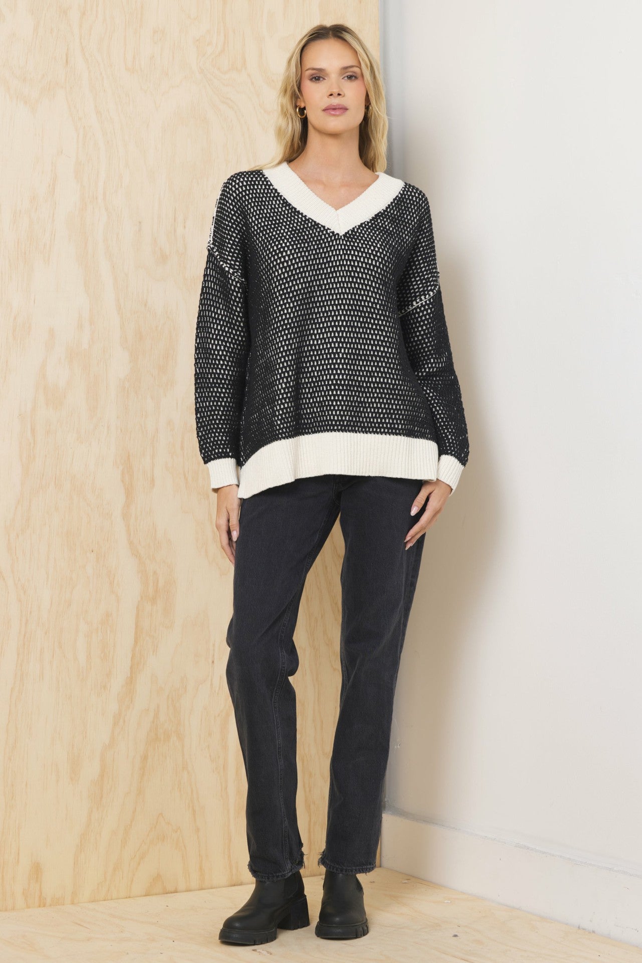 Honeycomb Knit V Neck Sweater | Vintage Havana Women