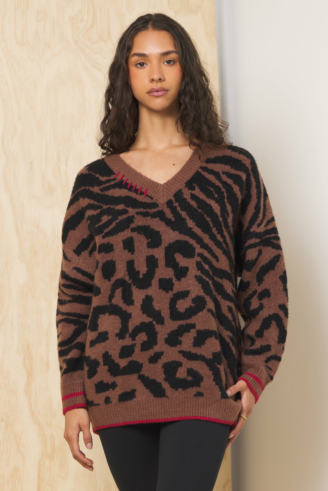 V Neck Jacquard Sweater | Vintage Havana Women