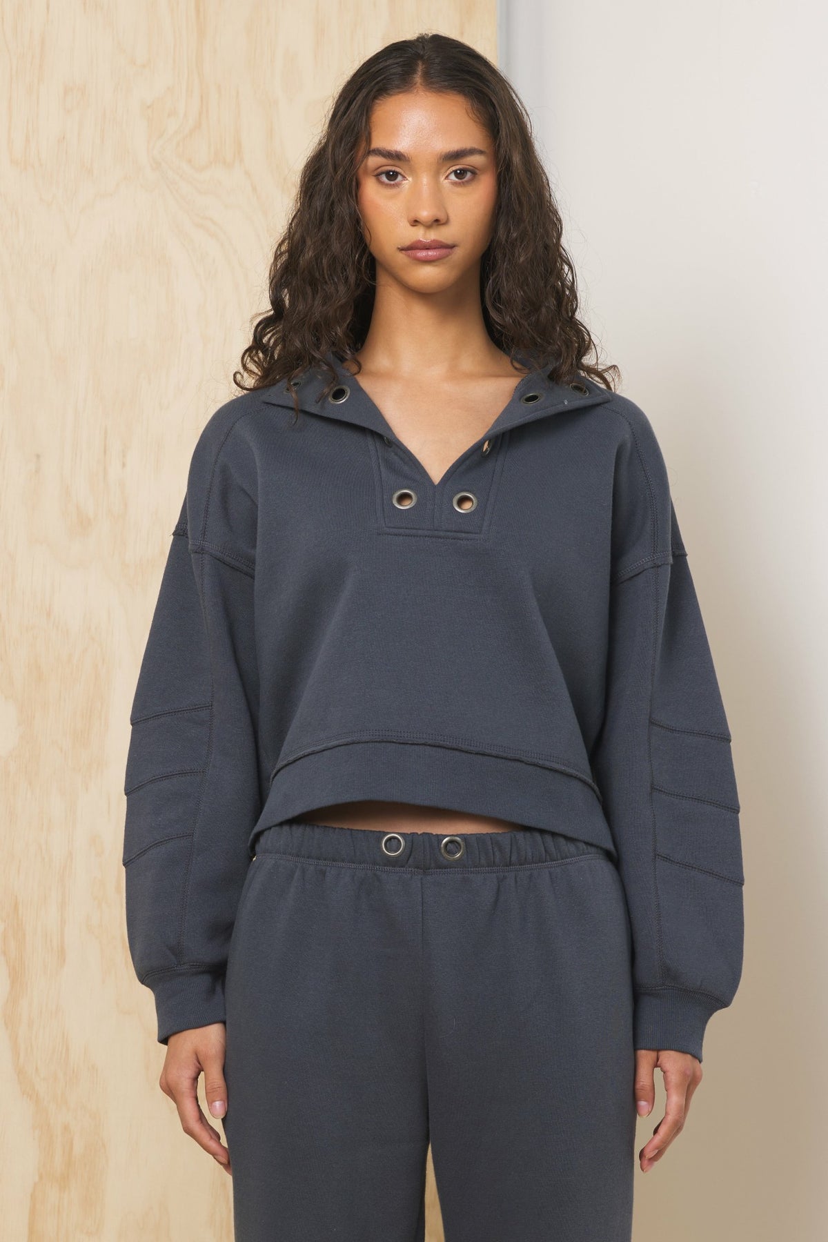 Surf Wash Henley Sweatshirt in Charcoal | Vintage Havana Women